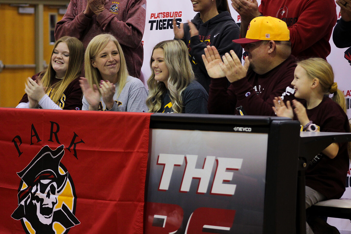 Bentz signs NLI
